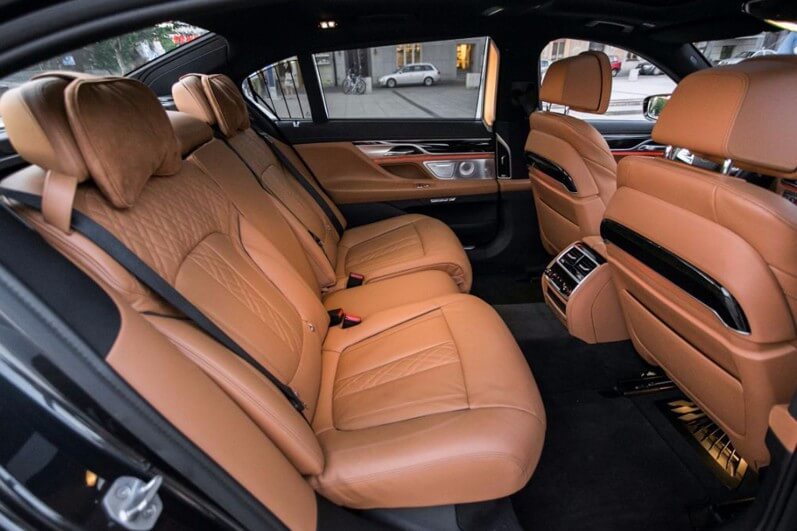 Berline BMW Série 7, extérieur