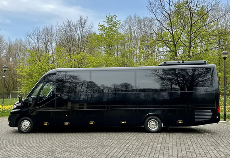 Midicar Iveco, vu de profil